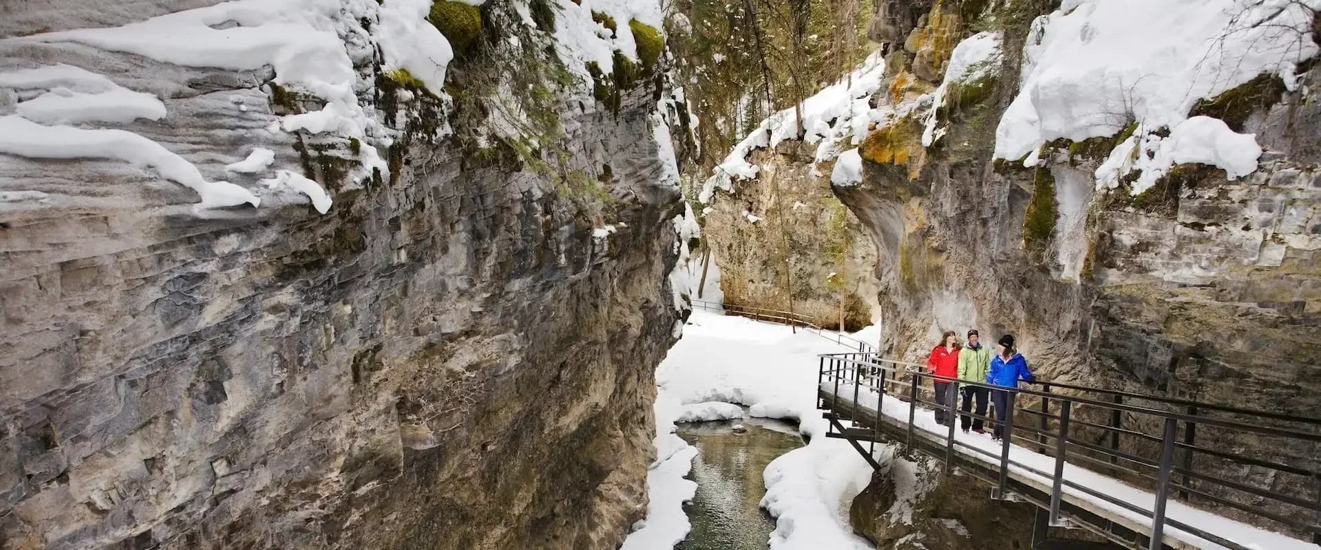 5 Things Our Guides Want You to Know About Icewalks